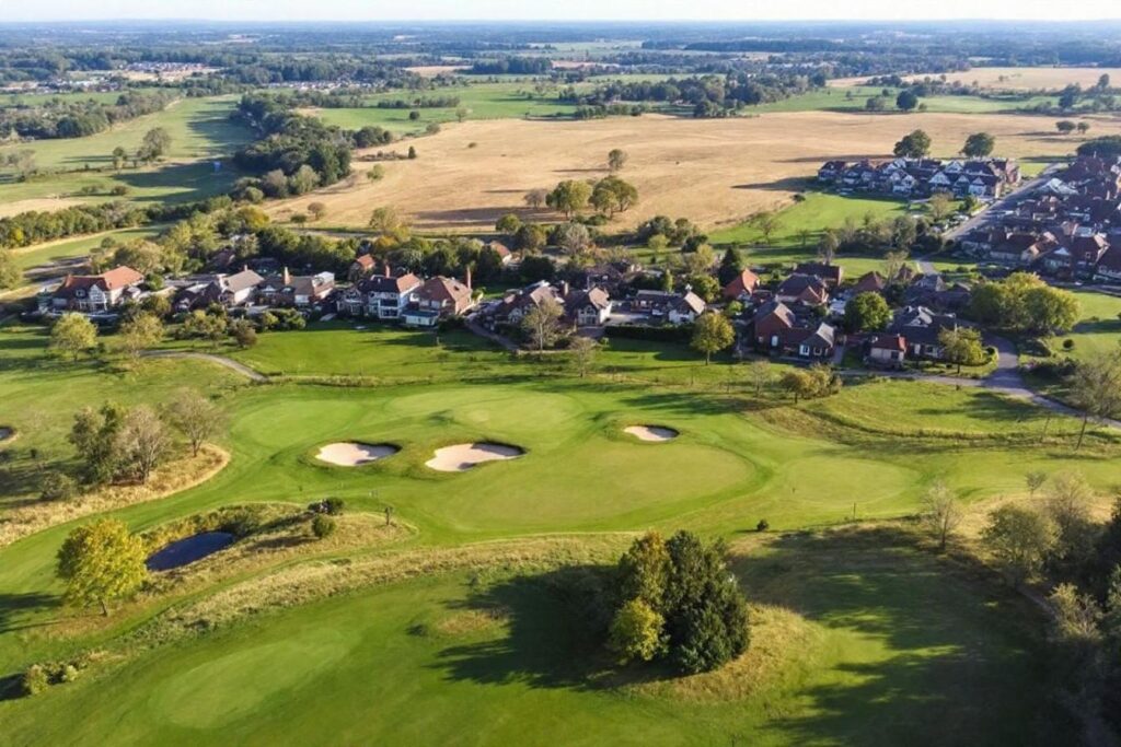 Parcours golf de Courson : avis, infos et services utiles